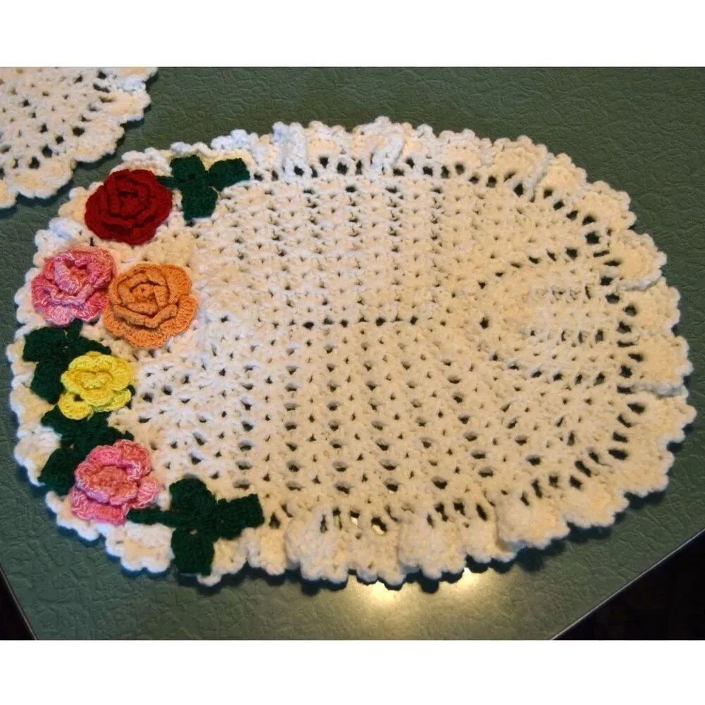 Vintage Crochet Floral Placemats Set of 4 Handmade Cottagecore 12x16